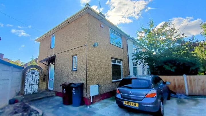 2 bedrooms house for sale in Dagenham, United Kingdom - Image 2