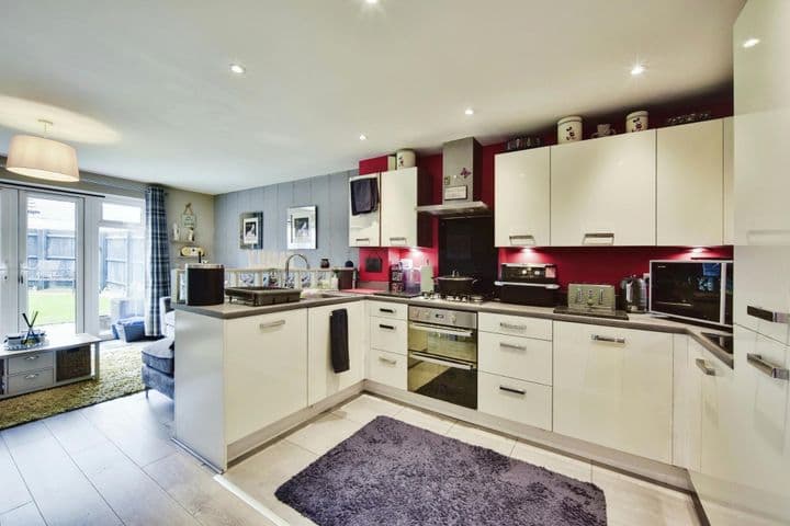 4 bedrooms house for sale in Sittingbourne, United Kingdom - Image 2