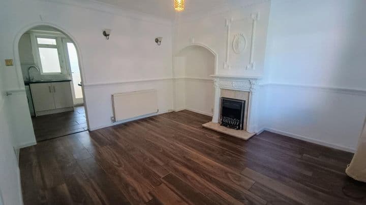 2 bedrooms house for sale in Dagenham, United Kingdom - Image 8