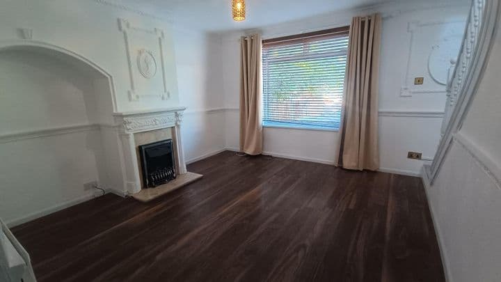 2 bedrooms house for sale in Dagenham, United Kingdom - Image 3