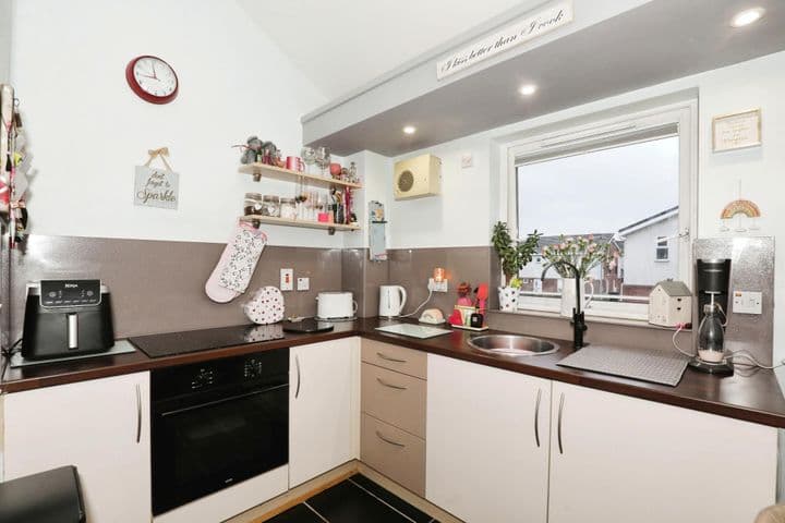 3 bedrooms house for sale in Stoke-On-Trent, United Kingdom - Image 3