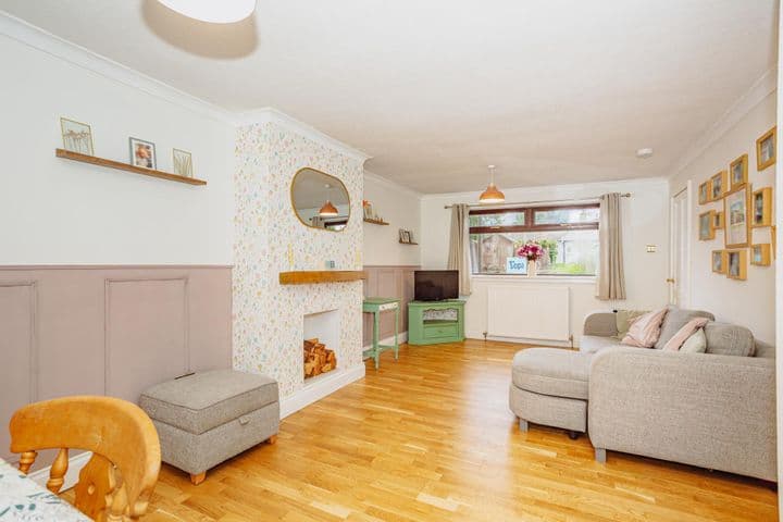 3 bedrooms house for sale in Thornhill, United Kingdom - Image 10