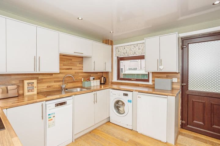 3 bedrooms house for sale in Thornhill, United Kingdom - Image 3