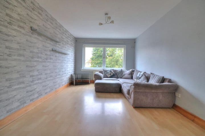 2 bedrooms apartment for sale in Glasgow, United Kingdom - Image 3