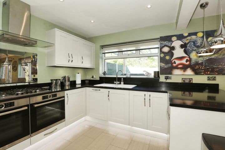 4 bedrooms house for sale in Stoke-On-Trent, United Kingdom - Image 7