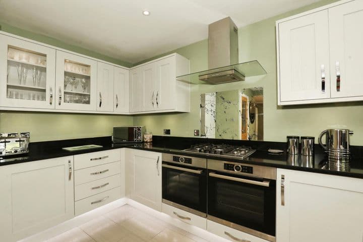 4 bedrooms house for sale in Stoke-On-Trent, United Kingdom - Image 9