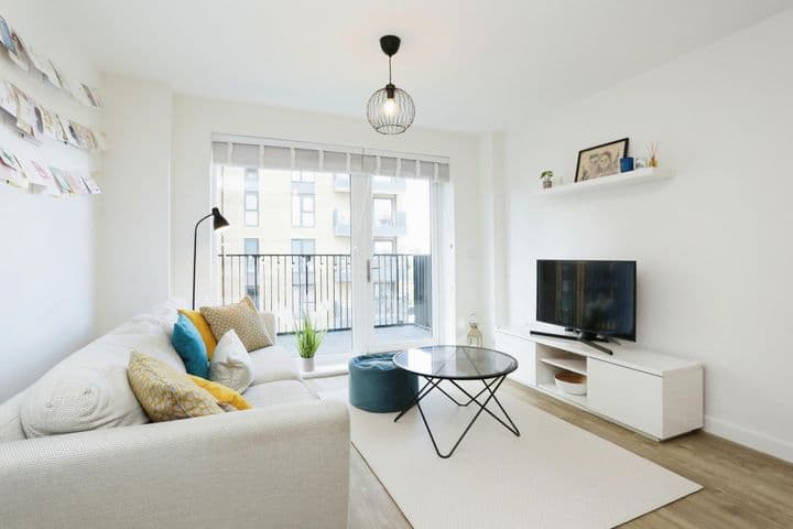 1 bedroom apartment for sale in London, United Kingdom