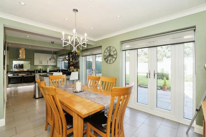 4 bedrooms house for sale in Stoke-On-Trent, United Kingdom - Image 2