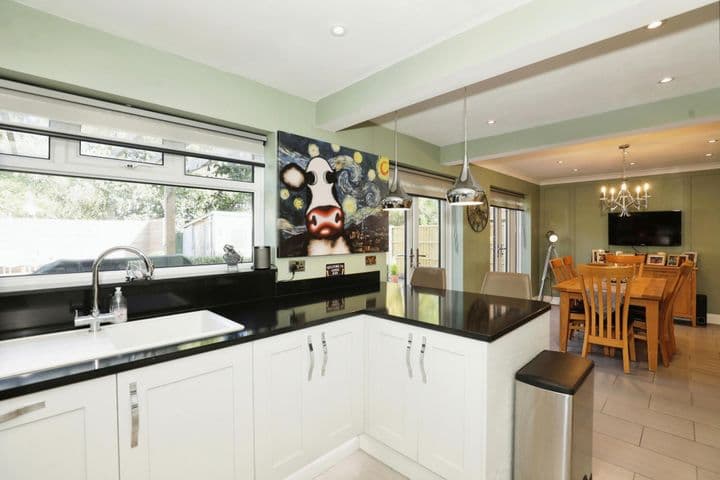 4 bedrooms house for sale in Stoke-On-Trent, United Kingdom - Image 8