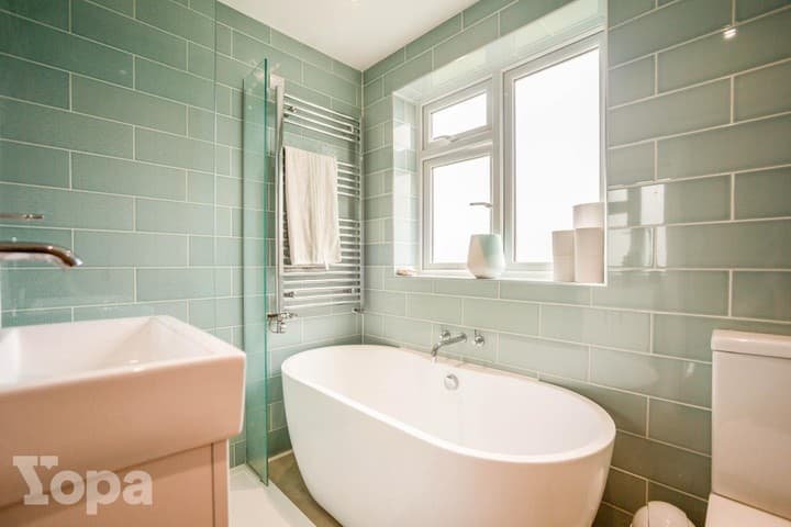 4 bedrooms house for sale in Gravesend, United Kingdom - Image 17