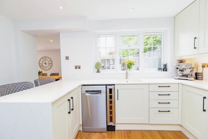 4 bedrooms house for sale in Newport Pagnell, United Kingdom - Image 6