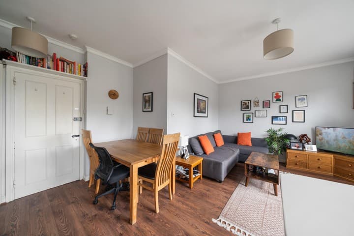 2 bedrooms apartment for sale in London, United Kingdom - Image 13