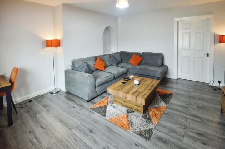 2 bedrooms house for sale in Glasgow, United Kingdom - Image 3