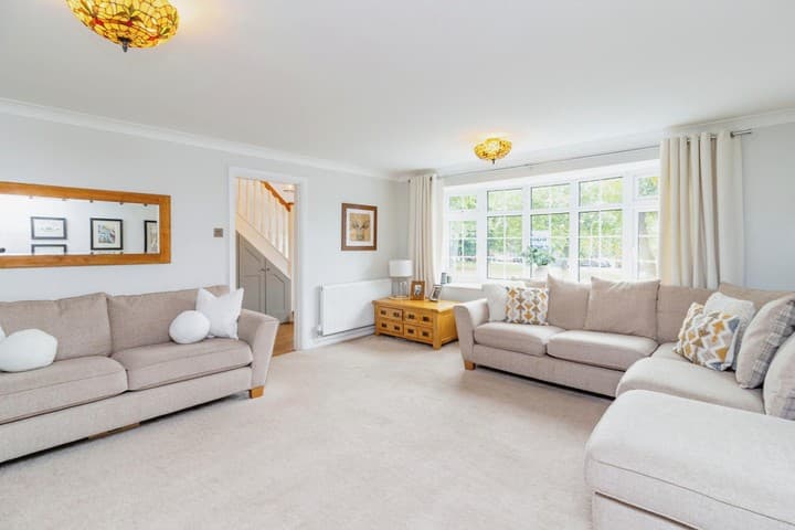 4 bedrooms house for sale in Newport Pagnell, United Kingdom - Image 3