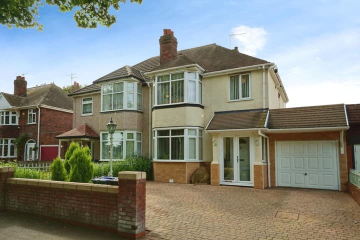 3 bedrooms house for sale in Tipton, United Kingdom - Image 2