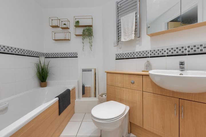 2 bedrooms apartment for sale in Manchester, United Kingdom - Image 13