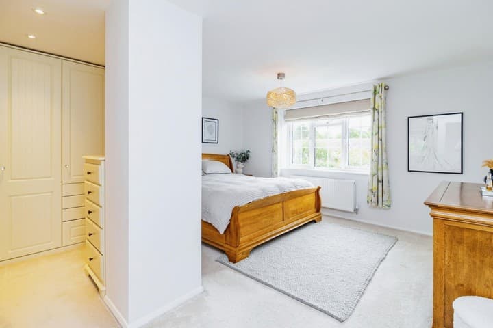 4 bedrooms house for sale in Newport Pagnell, United Kingdom - Image 12