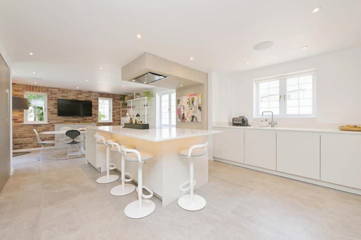 4 bedrooms house for sale in Fenstanton, United Kingdom - Image 6