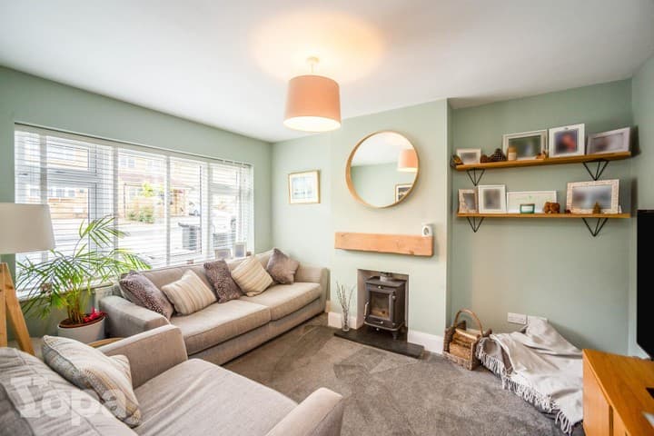 4 bedrooms house for sale in Gravesend, United Kingdom - Image 2