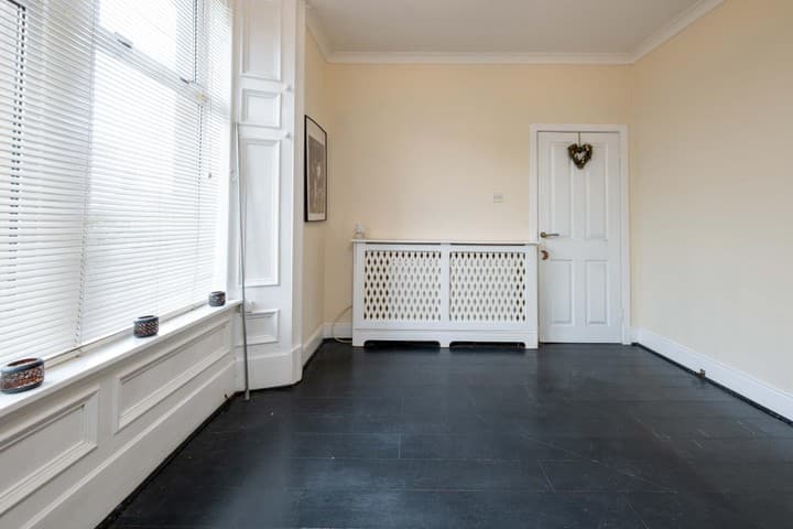 2 bedrooms apartment for sale in Dundee, United Kingdom - Image 4