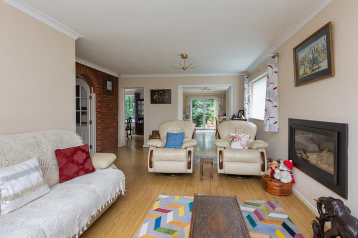 4 bedrooms house for sale in Ashton-Under-Lyne, United Kingdom - Image 3