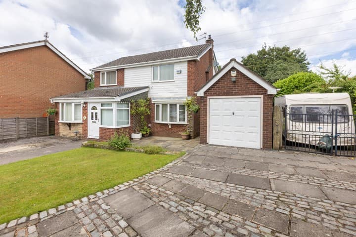 4 bedrooms house for sale in Ashton-Under-Lyne, United Kingdom - Image 22