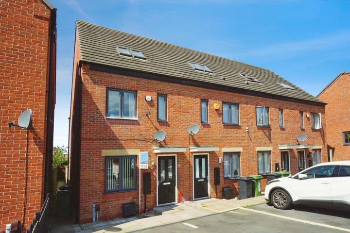 3 bedrooms house for sale in Wolverhampton, United Kingdom - Image 2