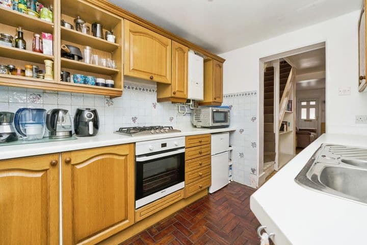 2 bedrooms house for sale in Kingston Upon Thames, United Kingdom - Image 8