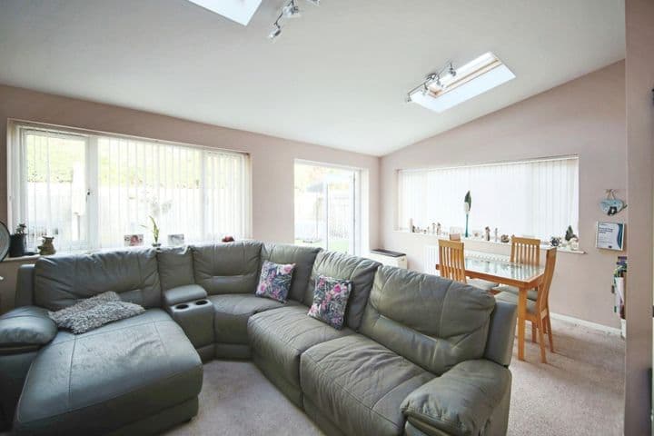 4 bedrooms house for sale in Crewe, United Kingdom - Image 7