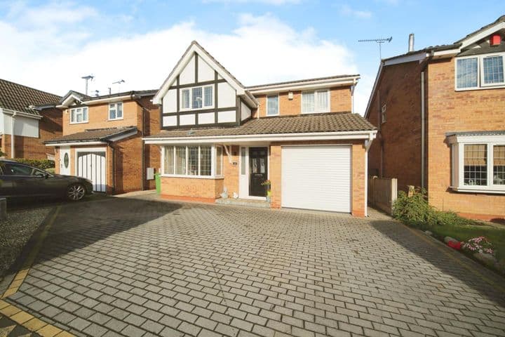 4 bedrooms house for sale in Crewe, United Kingdom - Image 2