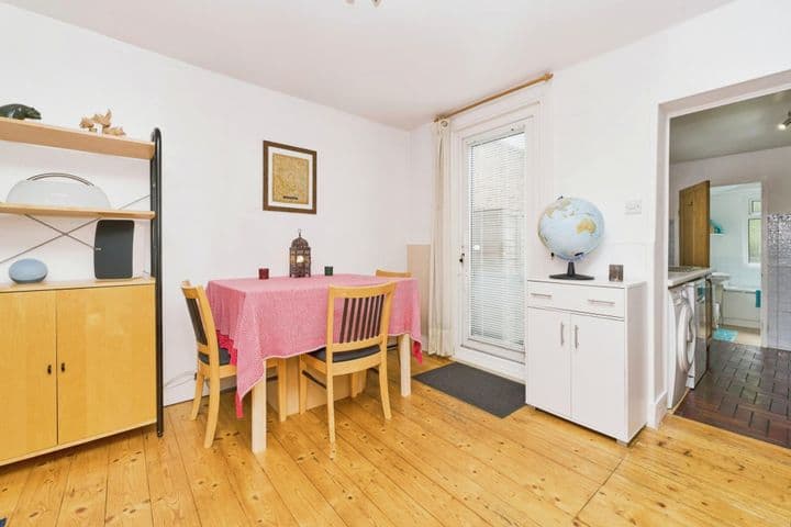2 bedrooms house for sale in Kingston Upon Thames, United Kingdom - Image 4