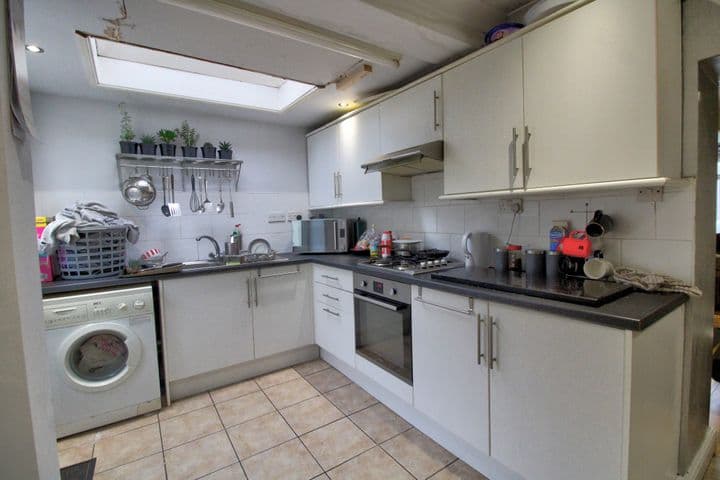 3 bedrooms house for sale in Caerphilly, United Kingdom - Image 3