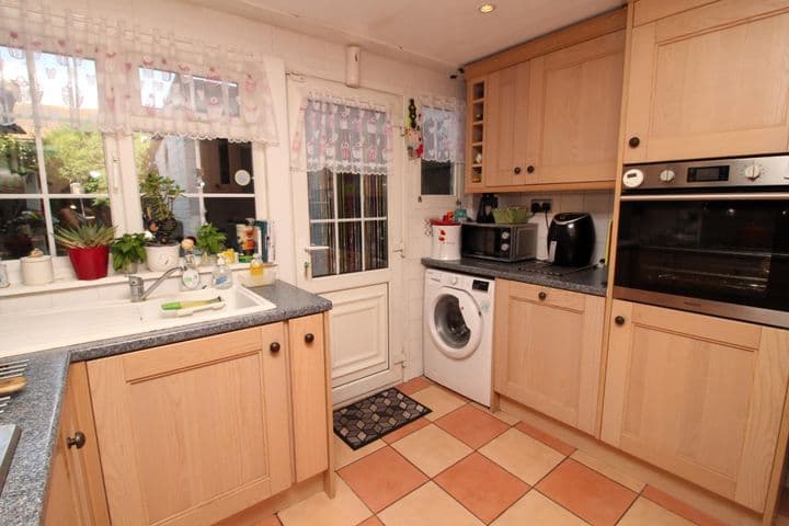 3 bedrooms house for sale in South Ockendon, United Kingdom - Image 4