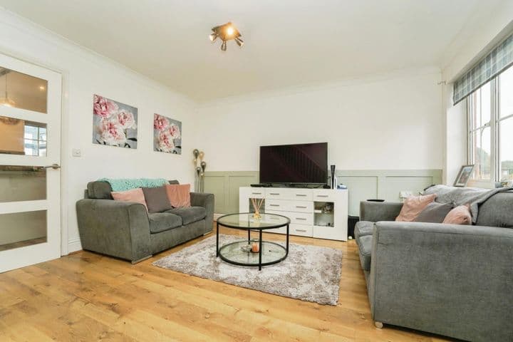 3 bedrooms house for sale in Gloucester, United Kingdom - Image 3