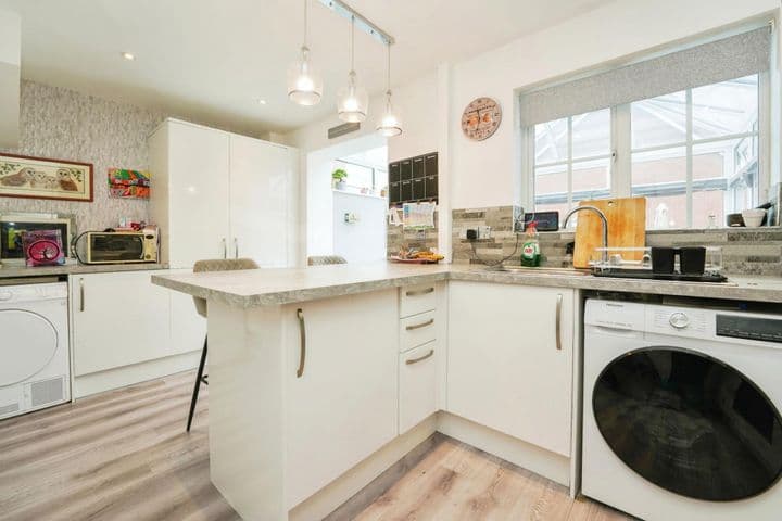 3 bedrooms house for sale in Gloucester, United Kingdom - Image 6