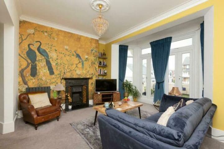 1 bedroom apartment for sale in Westgate-On-Sea, United Kingdom - Image 7