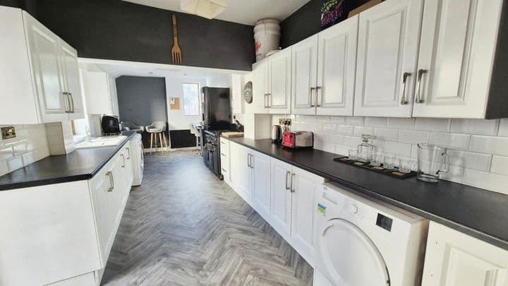 2 bedrooms house for sale in Stafford, United Kingdom - Image 5