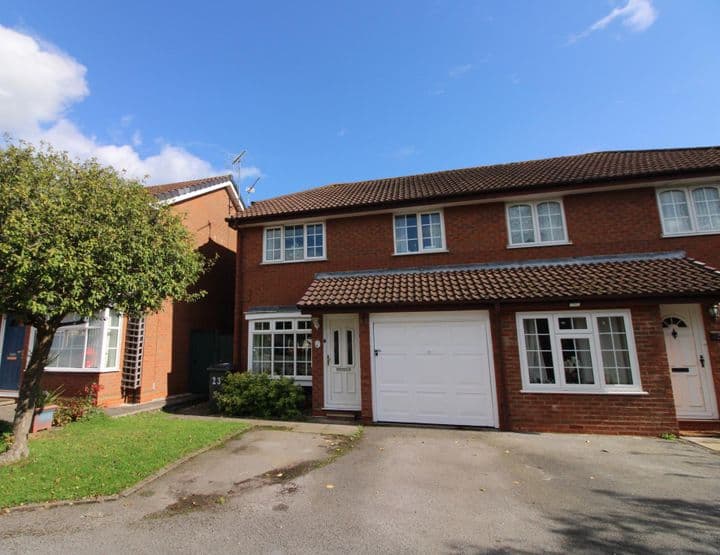 3 bedrooms house for sale in Reading, United Kingdom - Image 2