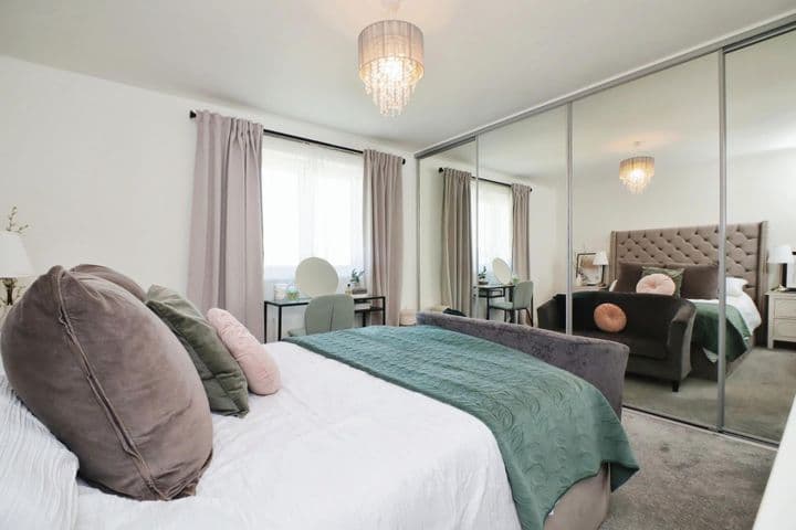 2 bedrooms house for sale in Glasgow, United Kingdom - Image 9