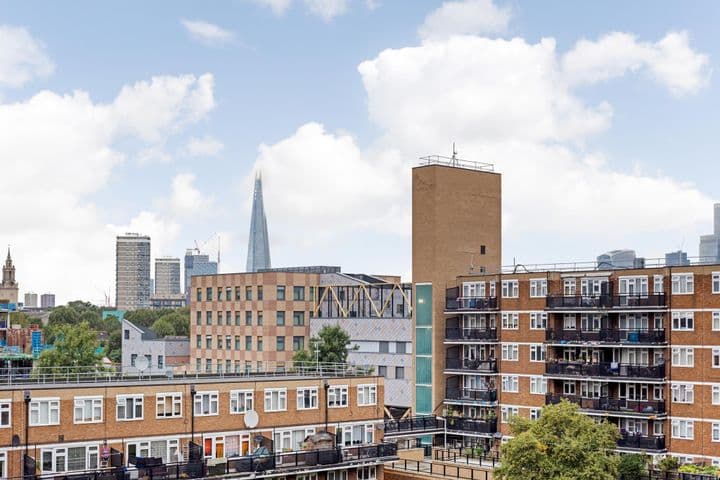 1 bedroom apartment for sale in London, United Kingdom - Image 2