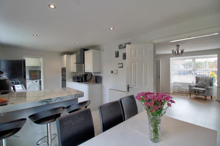 4 bedrooms house for sale in Newport, United Kingdom - Image 3