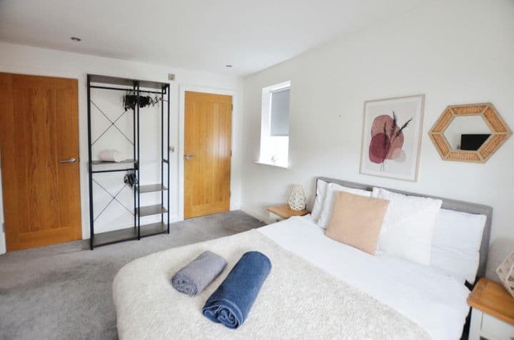 2 bedrooms apartment for sale in Sheffield, United Kingdom - Image 8