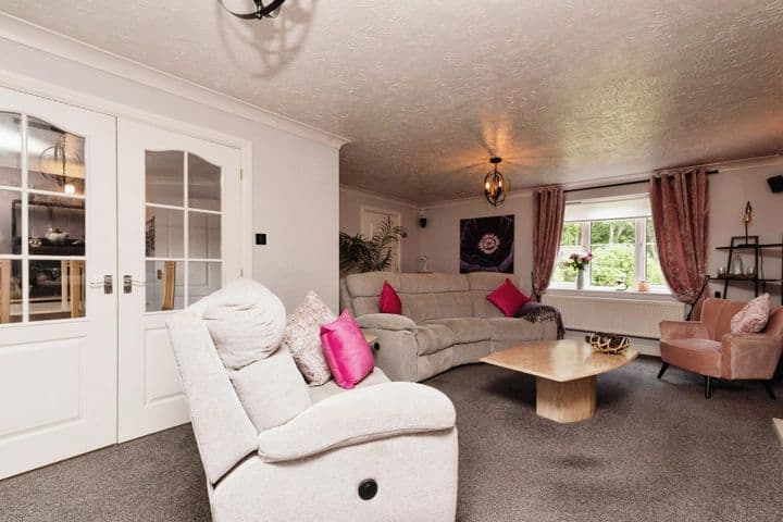 4 bedrooms house for sale in Newport, United Kingdom - Image 7