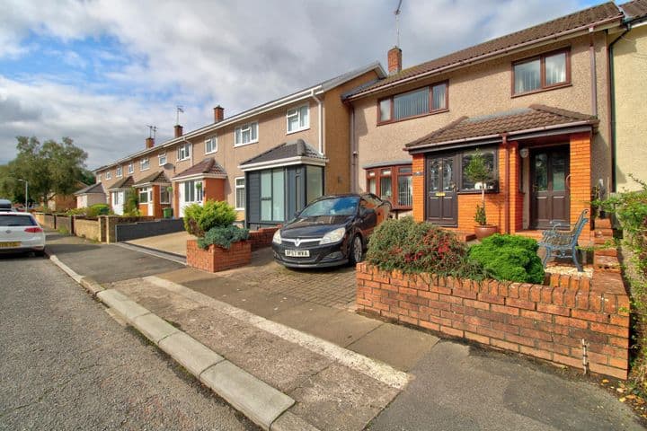 3 bedrooms house for sale in Cwmbran, United Kingdom - Image 2