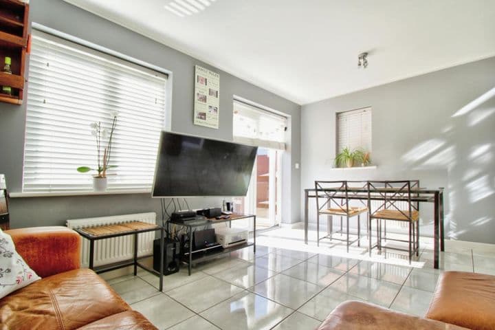 2 bedrooms house for sale in Romford, United Kingdom - Image 8