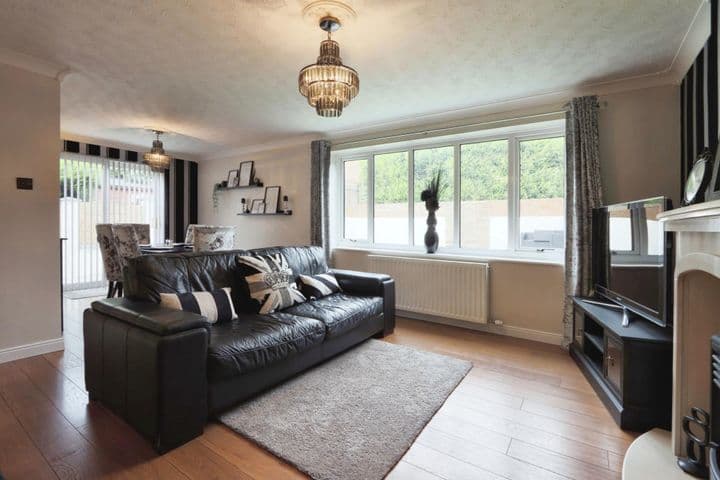 4 bedrooms house for sale in Wakefield, United Kingdom - Image 8