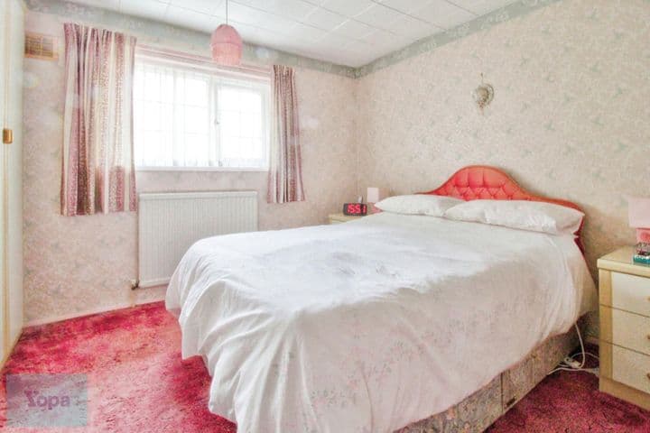 3 bedrooms house for sale in Luton, United Kingdom - Image 9