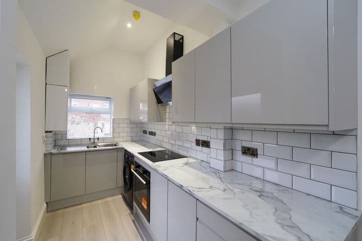 4 bedrooms house for sale in Nottingham, United Kingdom - Image 4