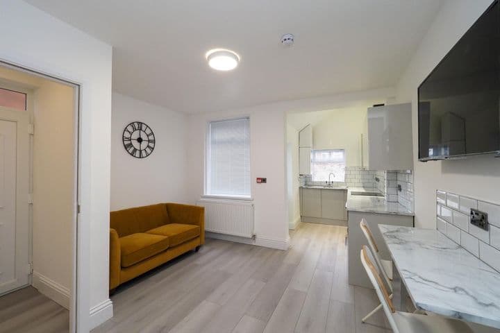 4 bedrooms house for sale in Nottingham, United Kingdom - Image 2