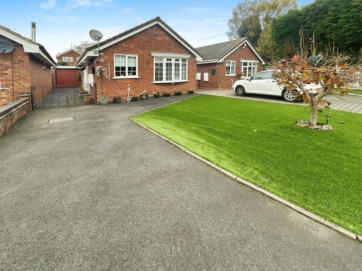 2 bedrooms house for sale in Wolverhampton, United Kingdom - Image 11